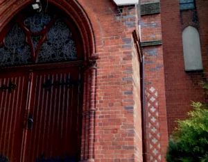 Naprawy murów w obiektach zabytkowych – realizacje | helifix.pl